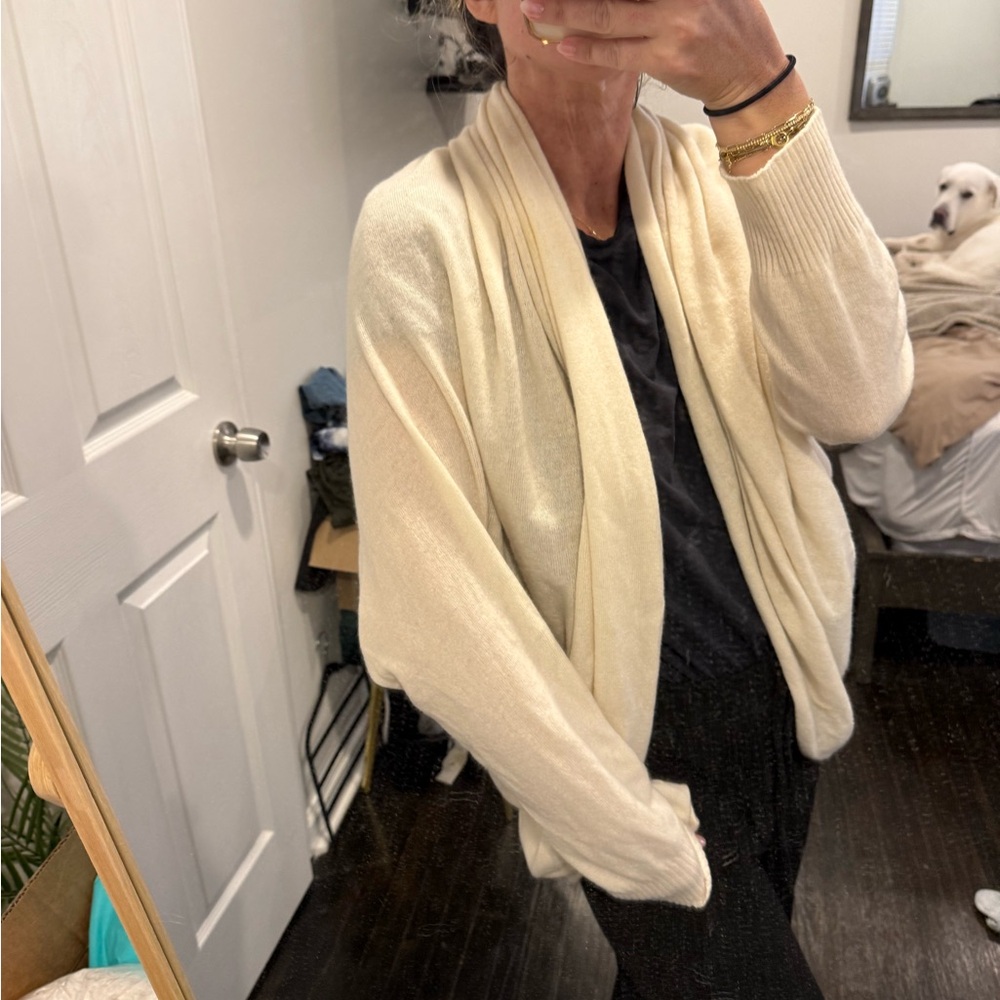 The Row $2500 Cream cashmere Cardigan - Picture 2 of 6